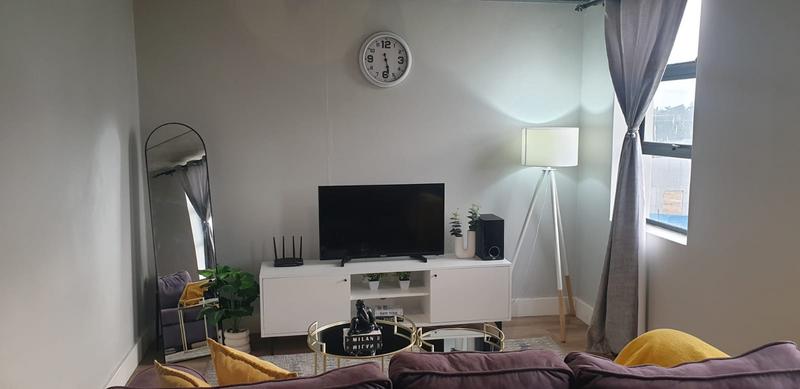 To Let 1 Bedroom Property for Rent in Pinelands Western Cape